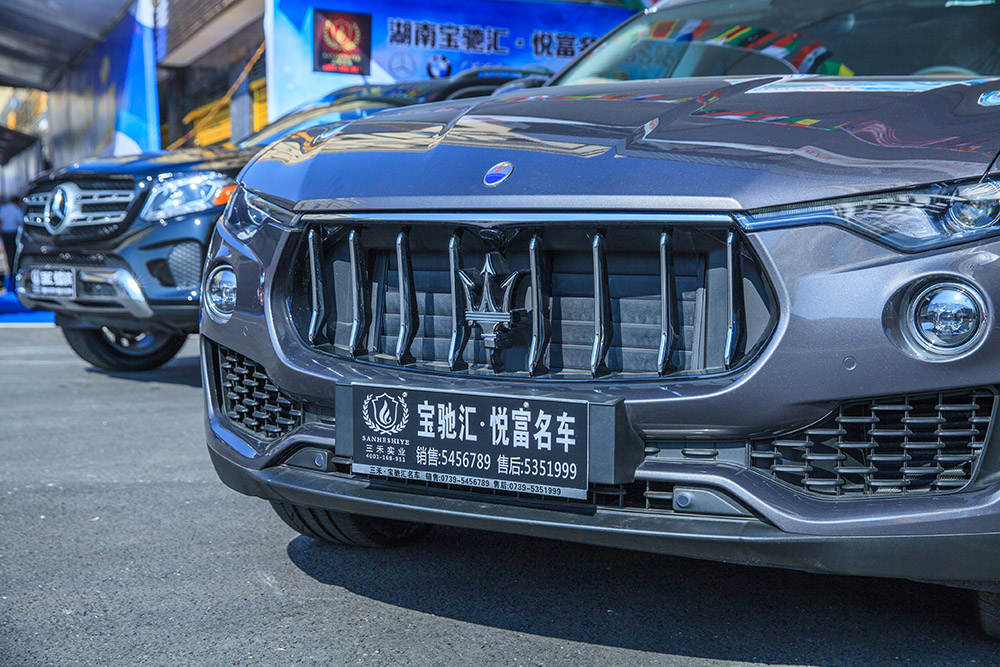 【車展第一天】遇到那個(gè)TA，放棄蘋果8......