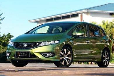 新概念轎車JADE（杰德）給您講訴倒車那點事兒！