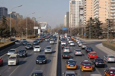鬧市開車必學(xué)技巧，你會幾招？
